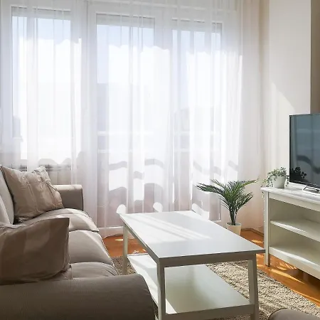 Filinhome Papa 4 Apartman Novi Sad