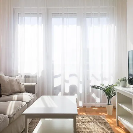 Filinhome Papa 4 * Novi Sad